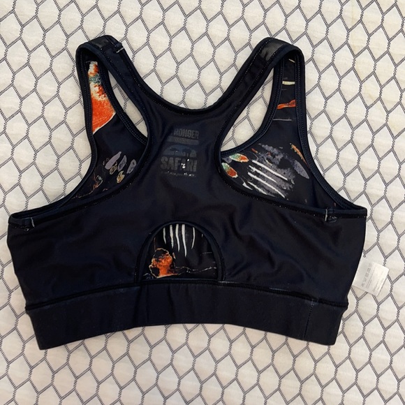 Stronger Sweden sports bra - Picture 5 of 6